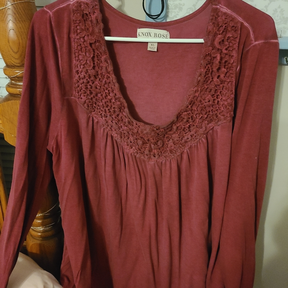 Women's long sleeve top